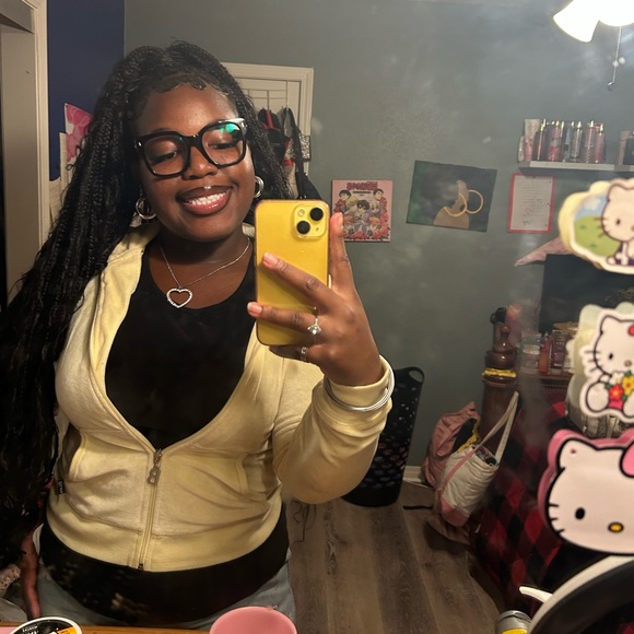 Meet your Posher, Anaeje - Picture 3 of 3